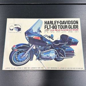Harley-Davidson FLT-80 Vintage Motorcycle Model Kit